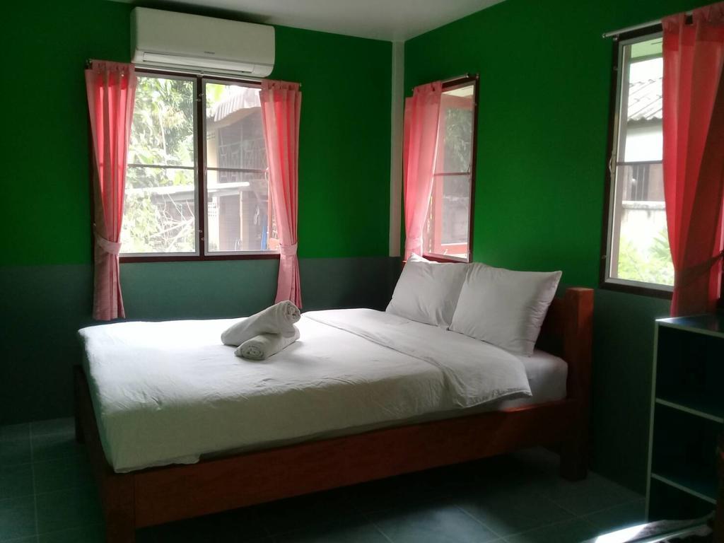 Sarm Mork Guest House 매홍손 외부 사진