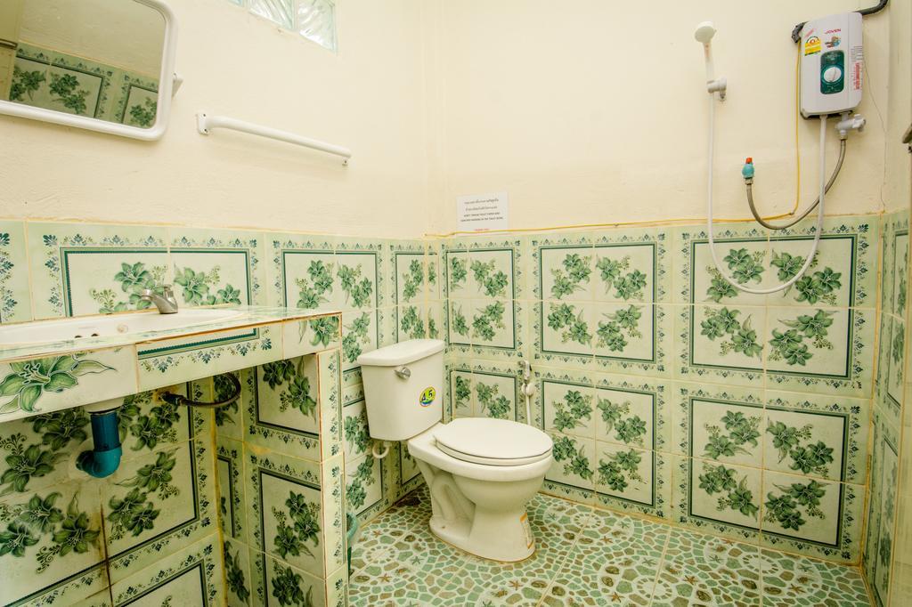 Sarm Mork Guest House 매홍손 외부 사진