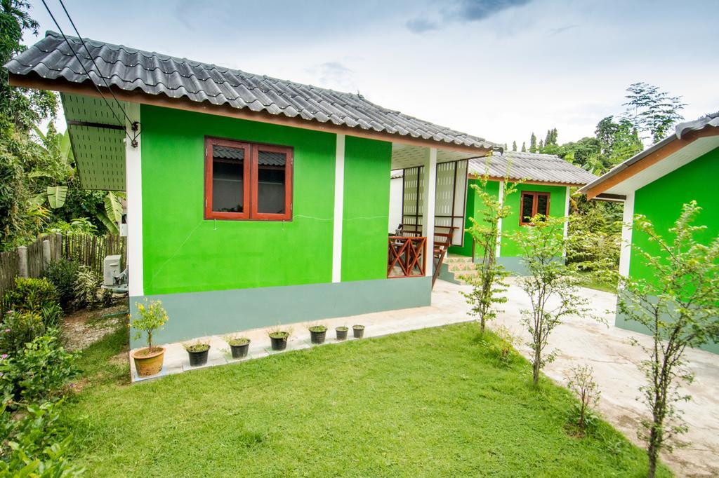 Sarm Mork Guest House 매홍손 외부 사진