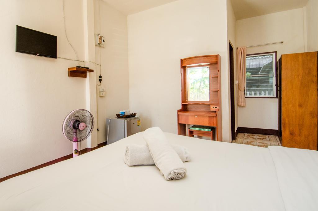 Sarm Mork Guest House 매홍손 외부 사진